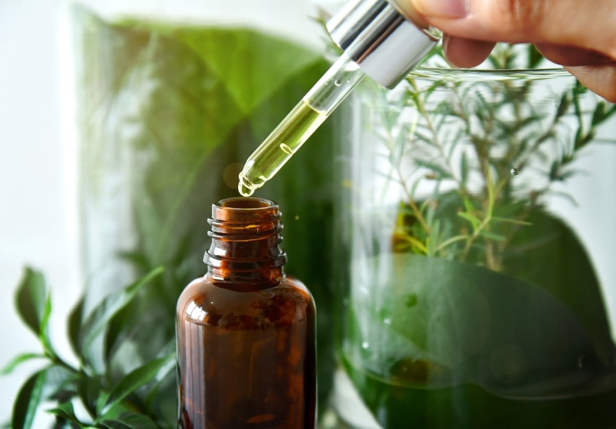 scent company la produzione del profumo min