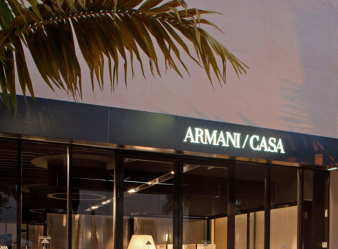 270 armani casa 8677